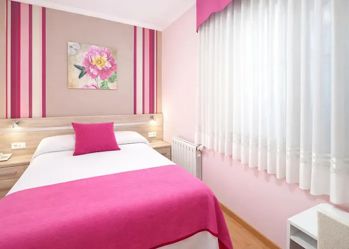 Galatea Hotel 2*